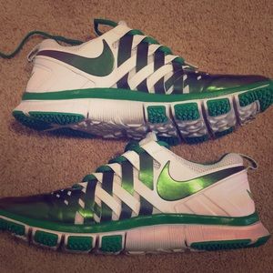 Men’s Win the Day Oregon Nikes